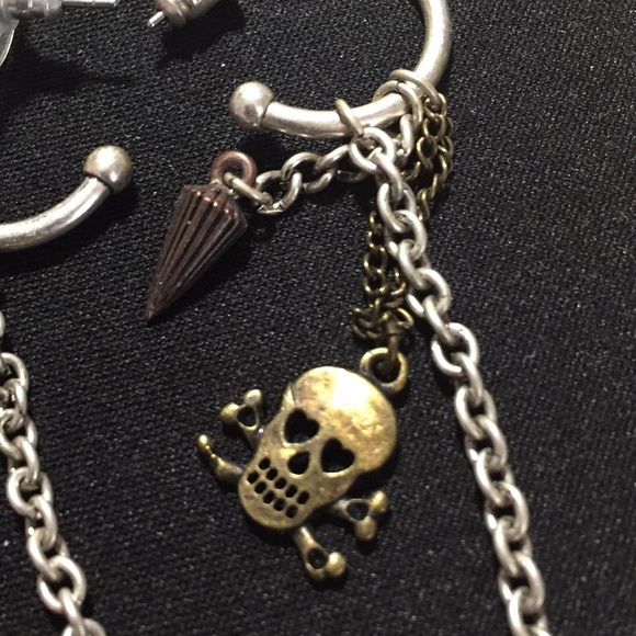 Jewelry - Picture 2 of 3